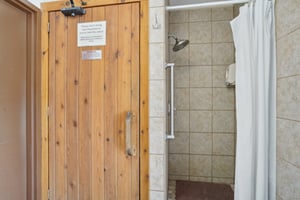 Green Cir Dr 216-3005-908.jpg