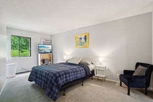 Green Cir Dr 216-3005-021.jpg