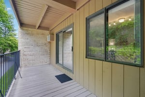 Green Cir Dr 216-3005-033.jpg