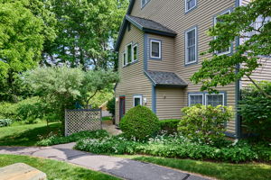  Photo 0