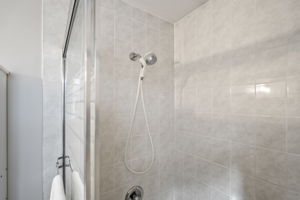  Photo 52