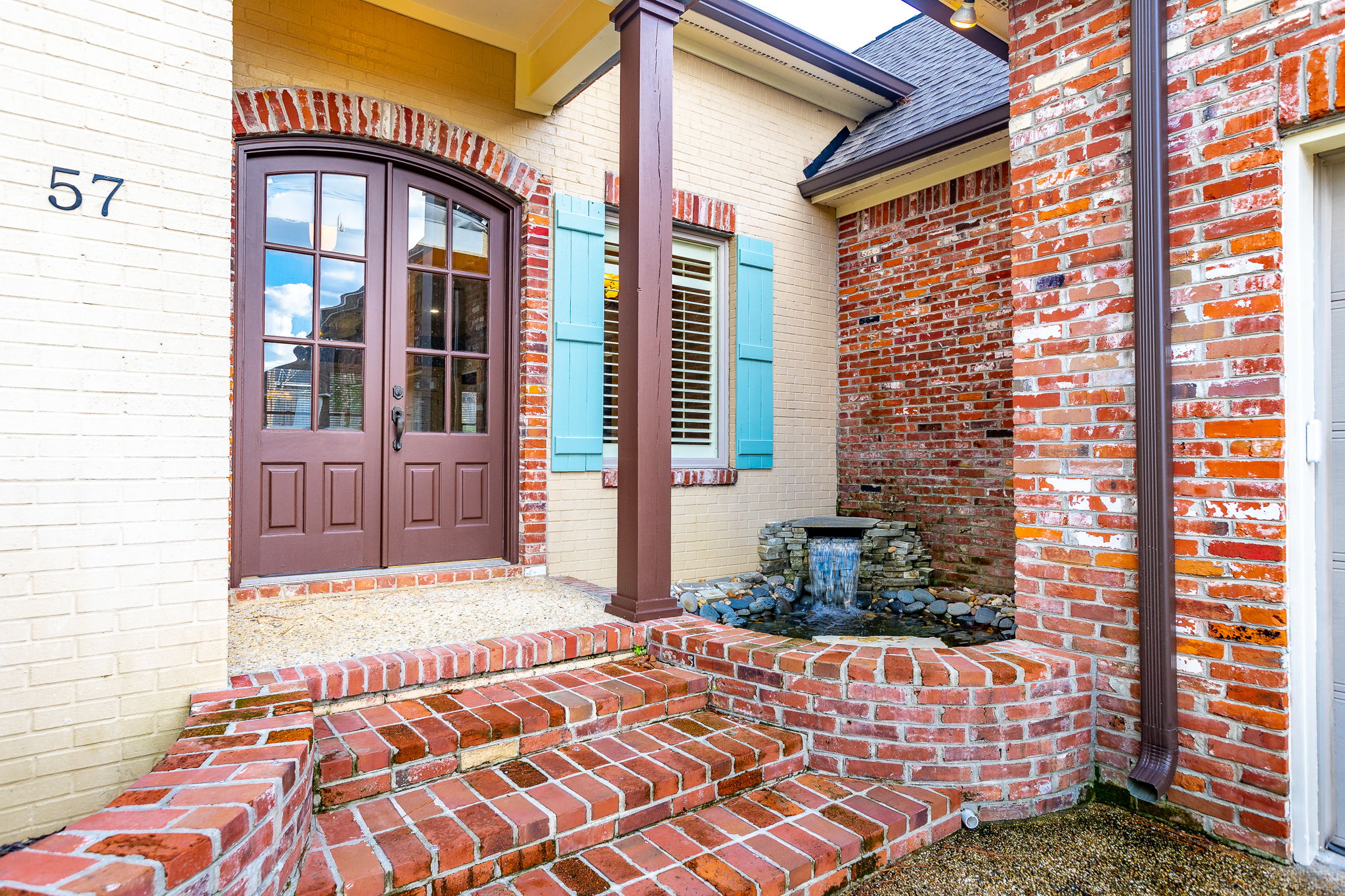 1 Exterior (4 of 4)