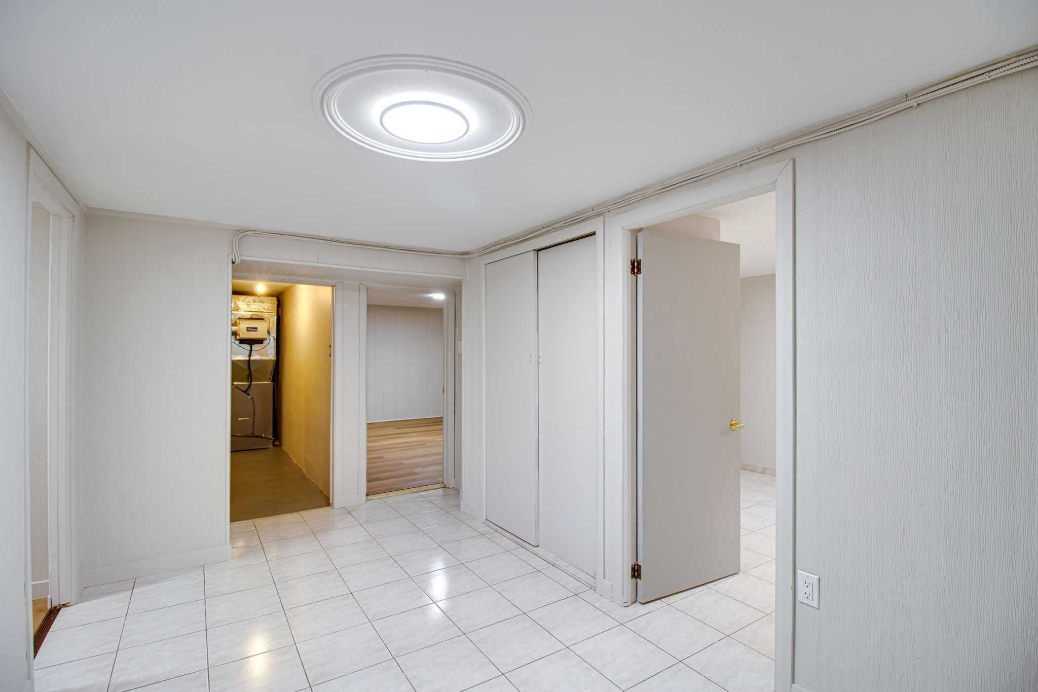 57 Exbury Rd Toronto, ON M3M 1P9