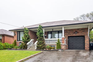 57 Exbury Rd, Toronto ON