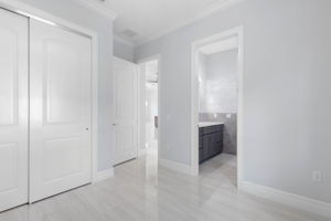 Guest Bedroom 4-ensuite bathroom