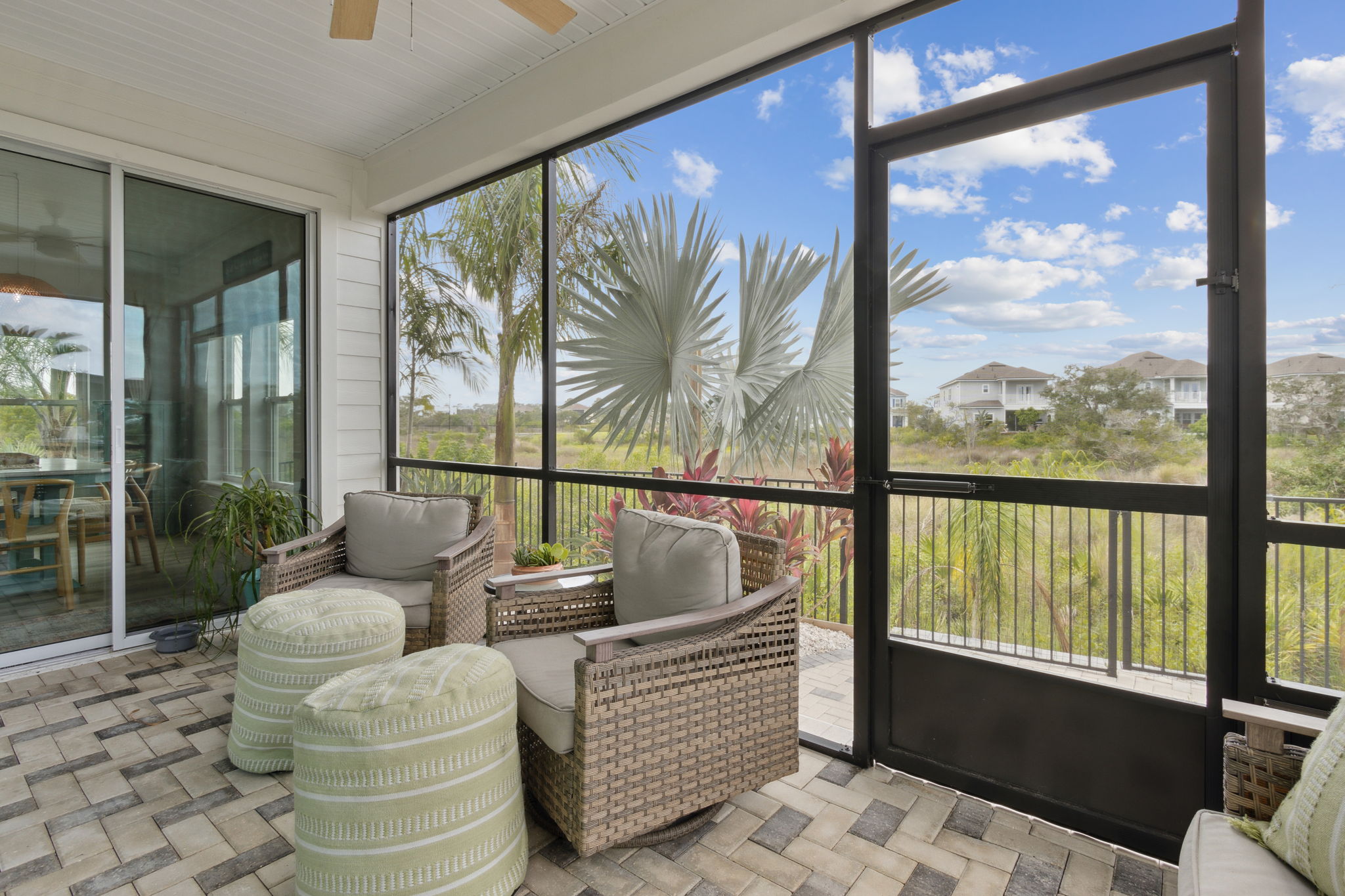 Screened-in Porch