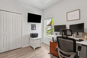 Bedroom/Office
