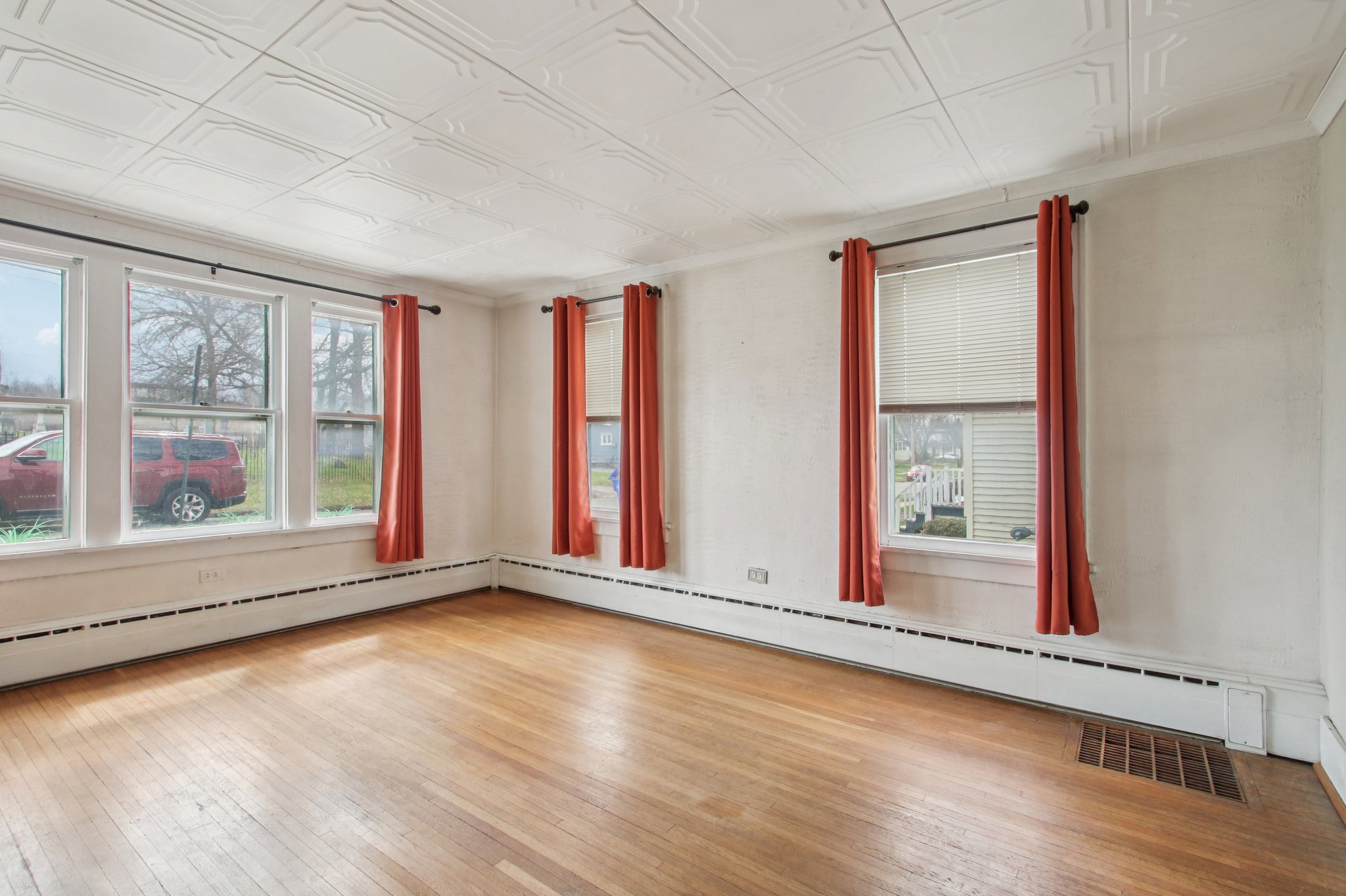 High St-S0704-012.jpg