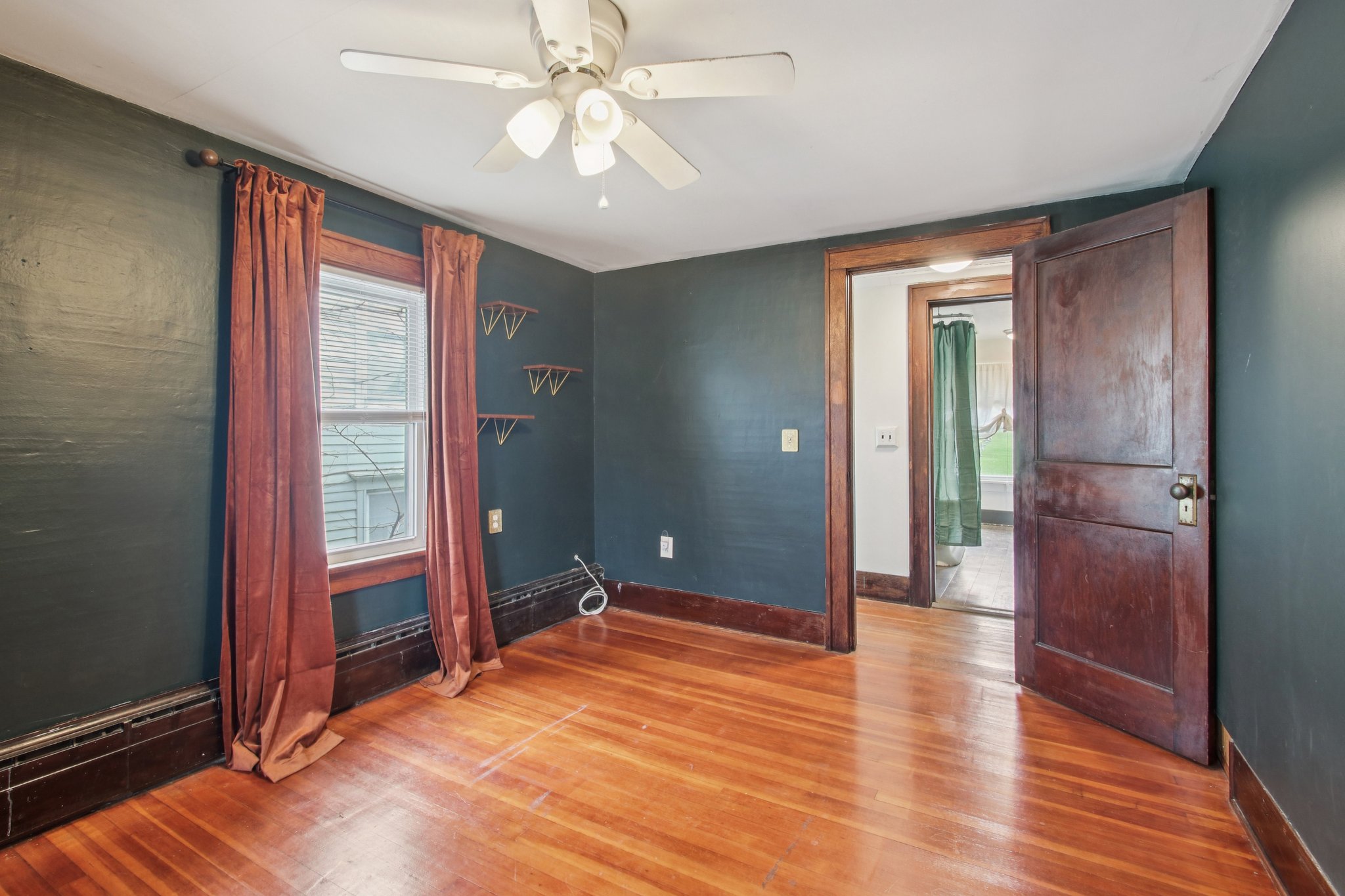 High St-S0704-020.jpg