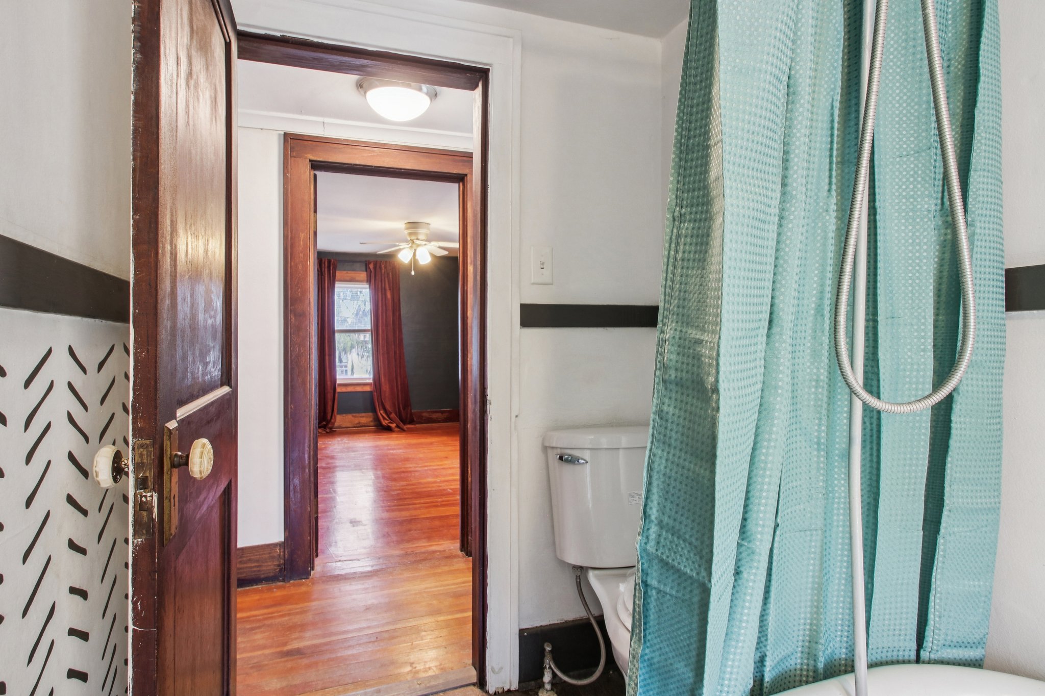 High St-S0704-028.jpg