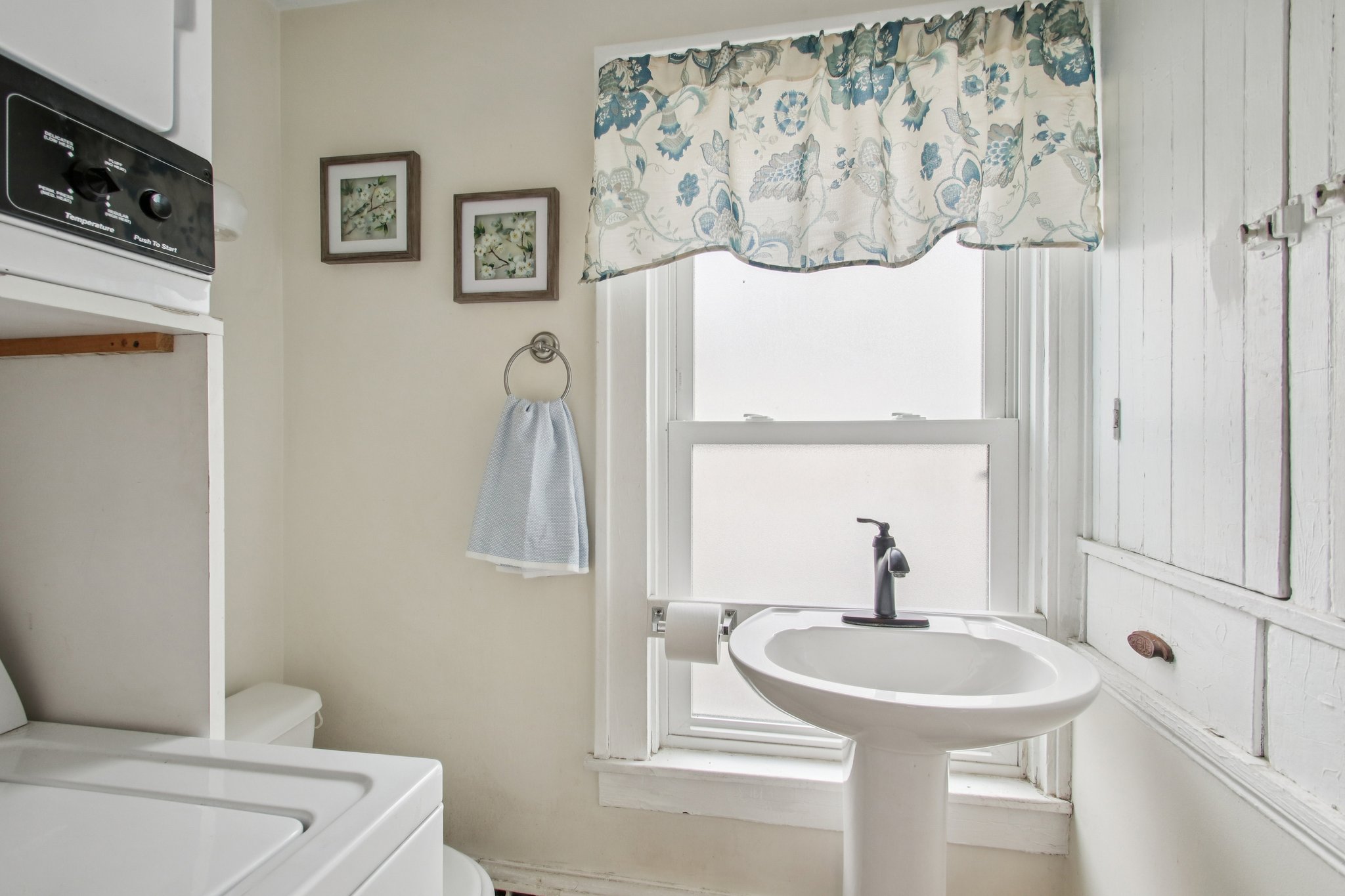 High St-S0704-030.jpg