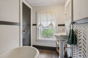 High St-S0704-027.jpg