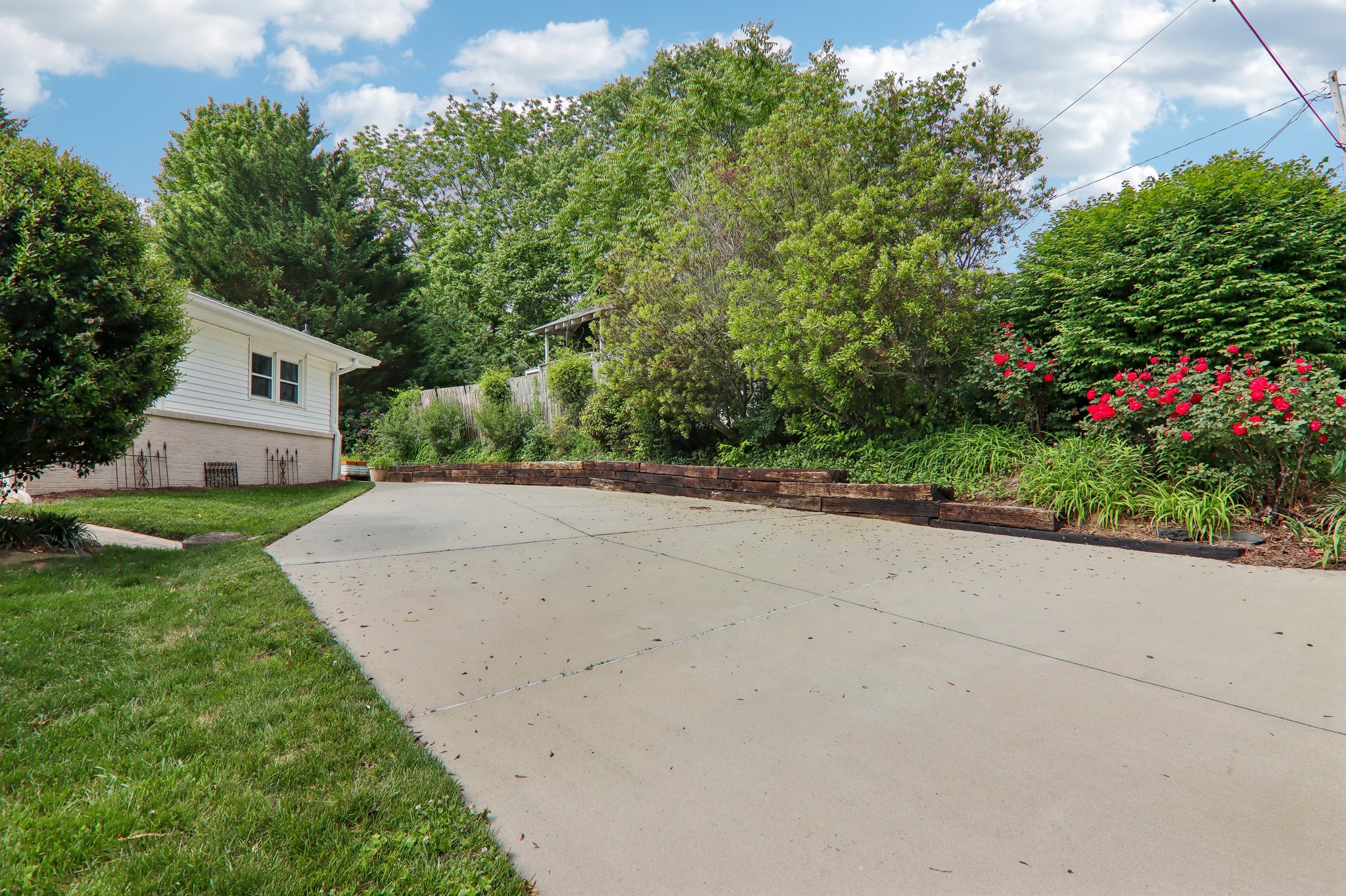 Langwell Ave-S1305-007.jpg