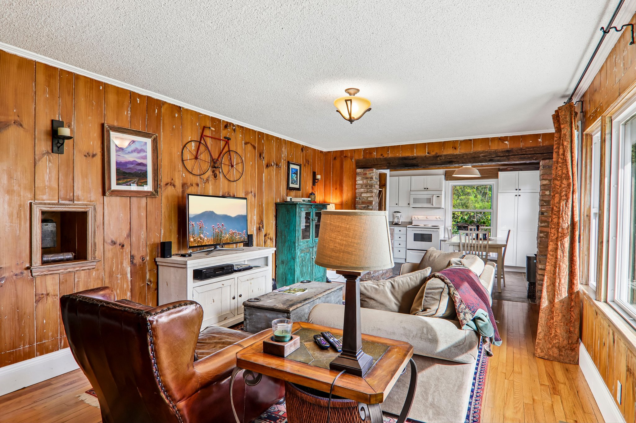 Langwell Ave-S1305-015.jpg