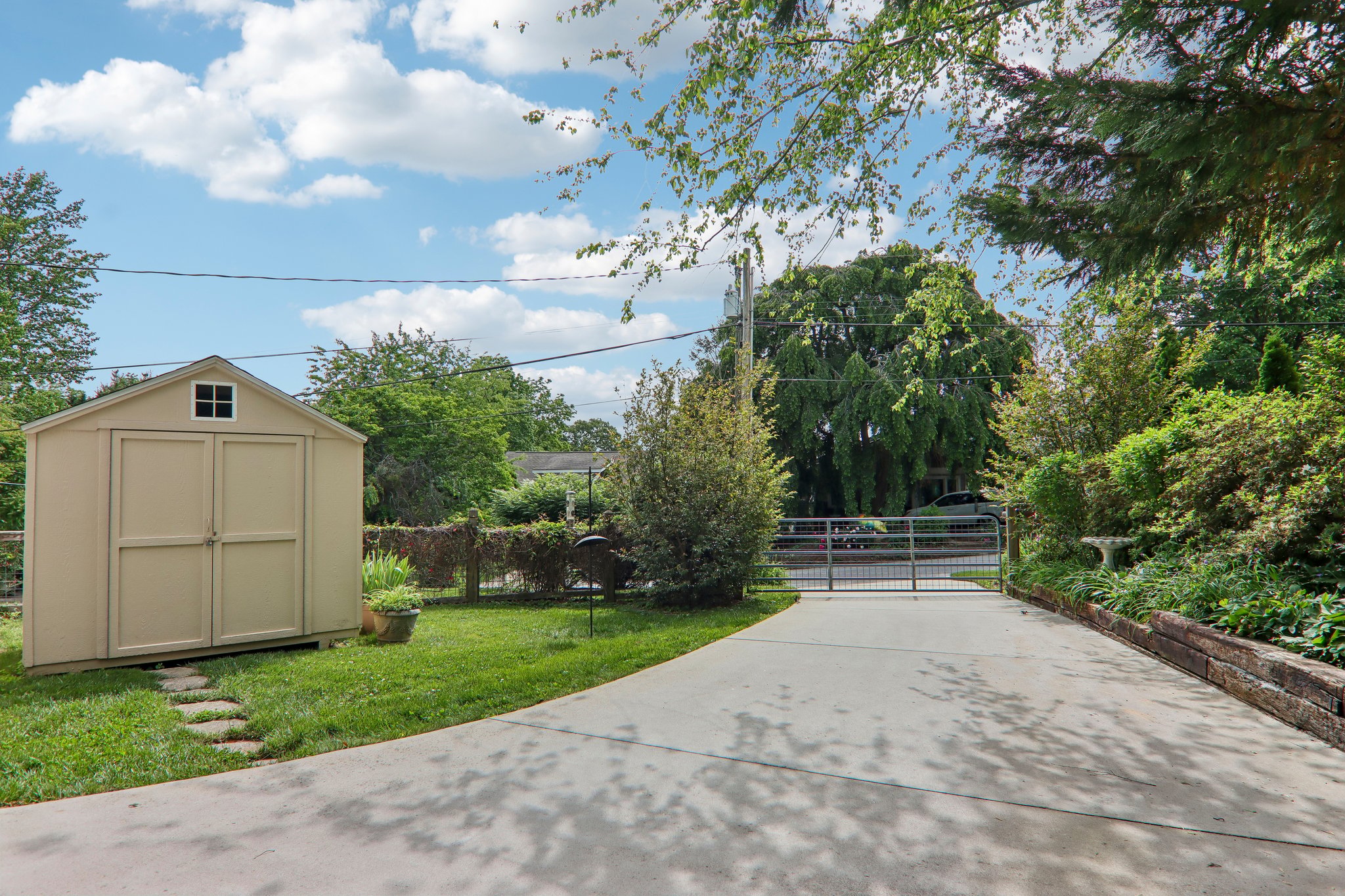 Langwell Ave-S1305-039.jpg