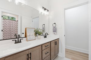  Photo 23
