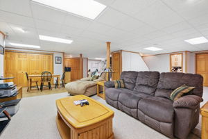  Photo 48