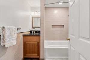 57 Mid. Dunstable Rd, Nashua, NH 03062, USA Photo 41