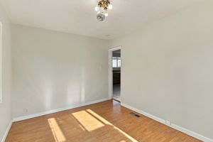 013_F8_57 N 34th St