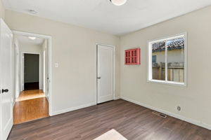 018_F8_57 N 34th St