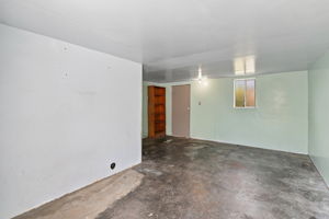 023_F8_57 N 34th St