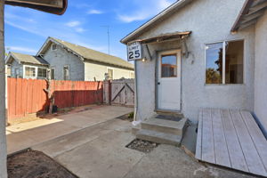 028_F8_57 N 34th St