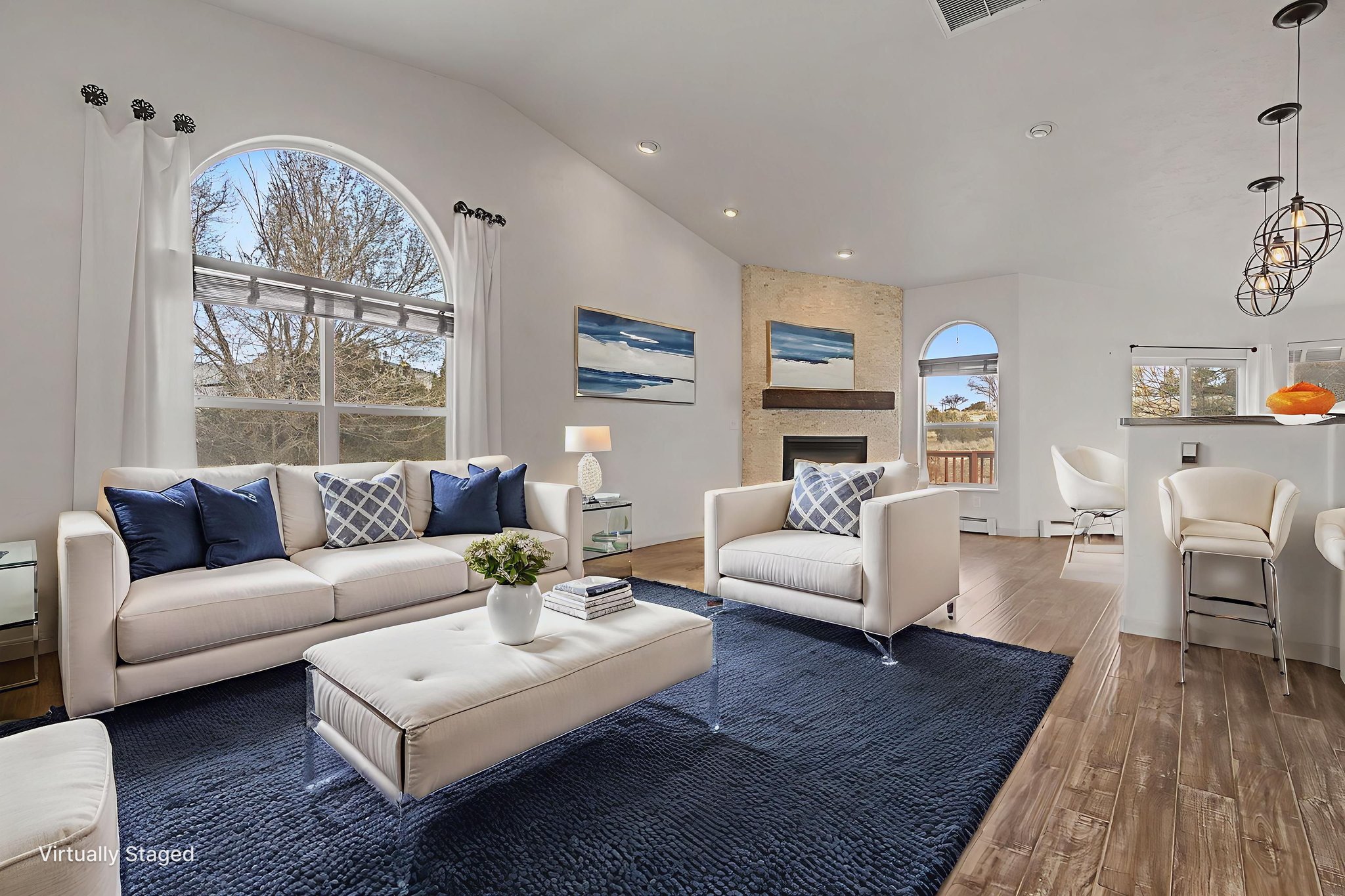 DSC04663 virtually staged.jpeg