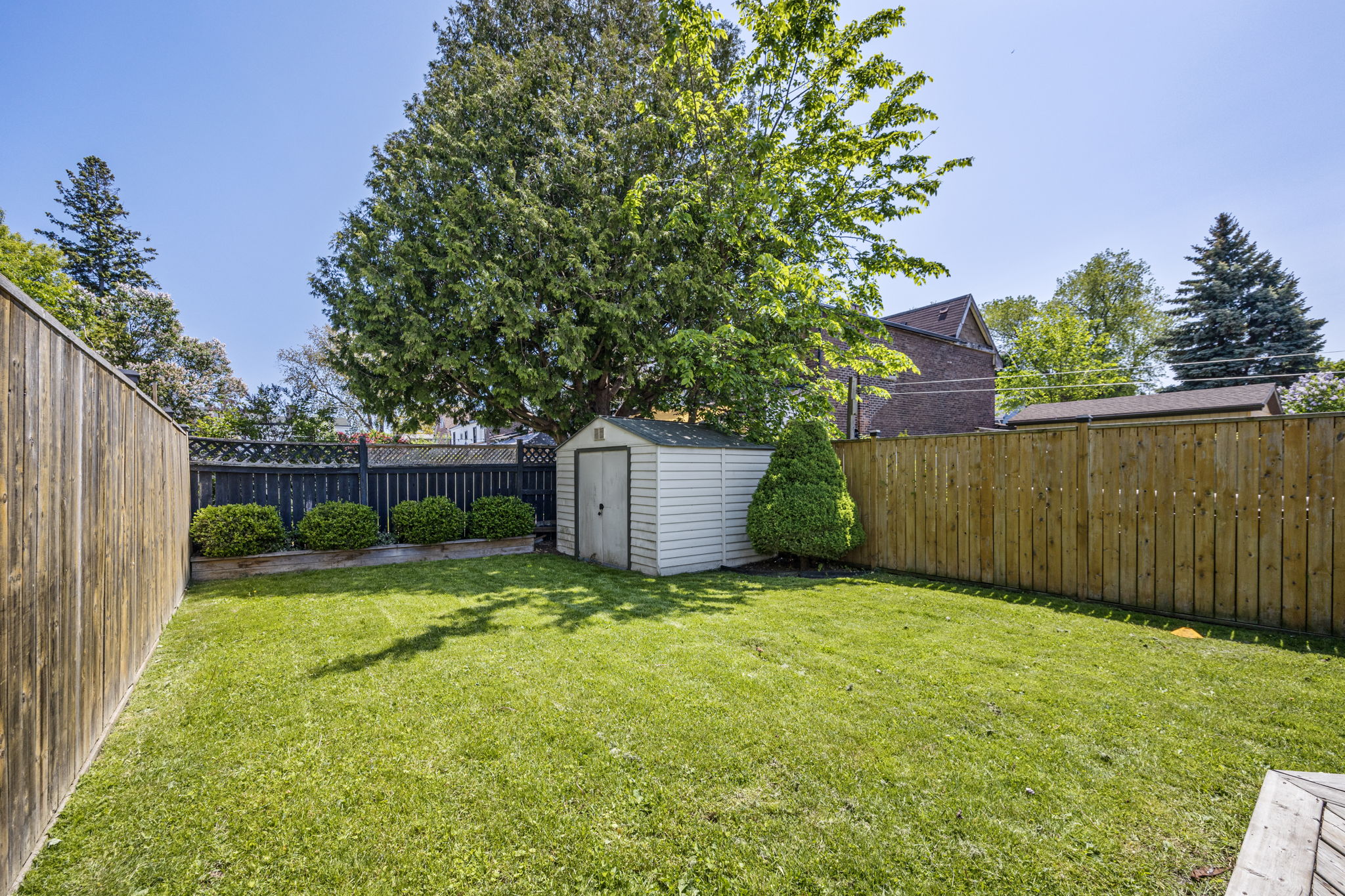 Toronto property showcase — delivered property photograph 33