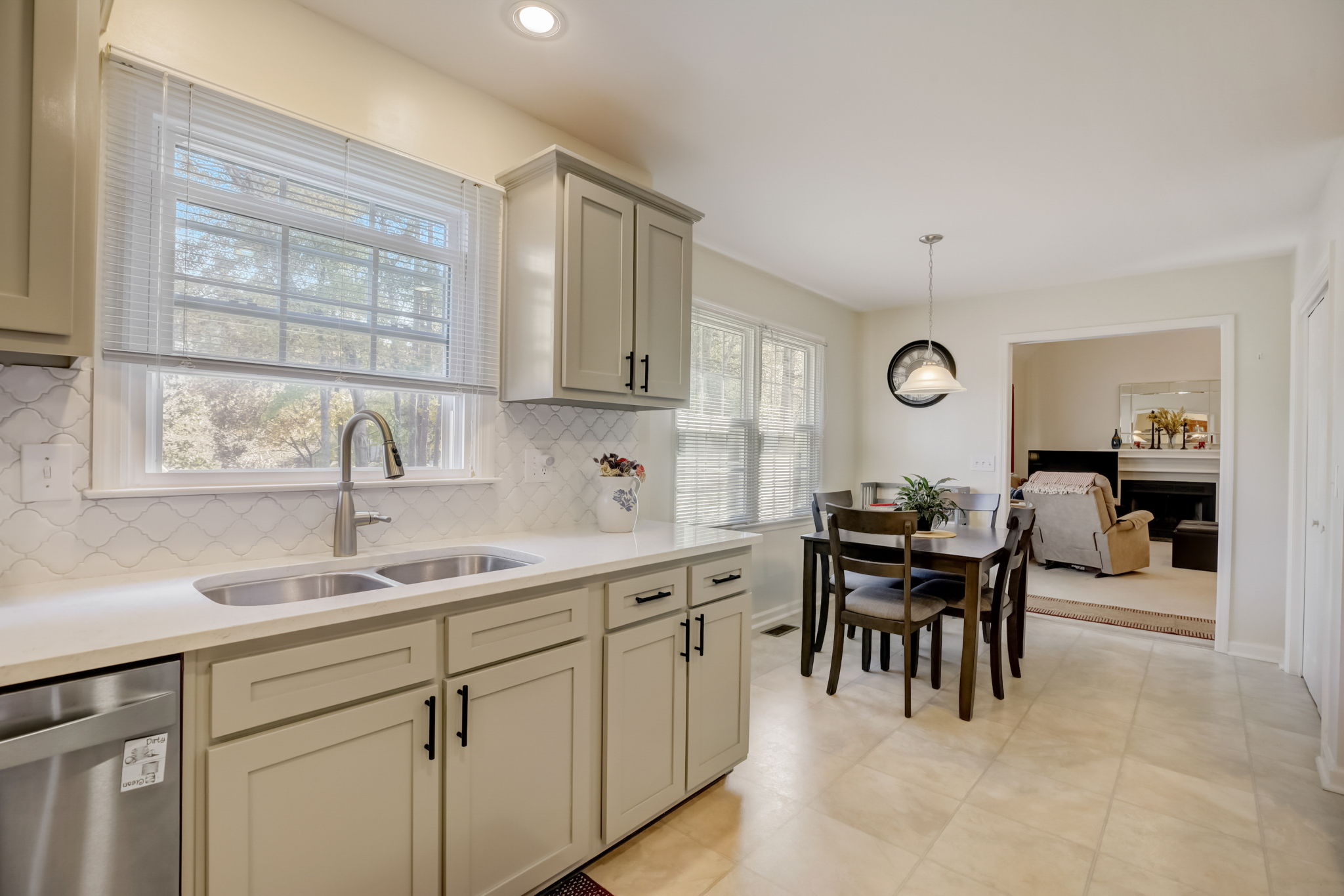 Picketts Ferry Dr-012