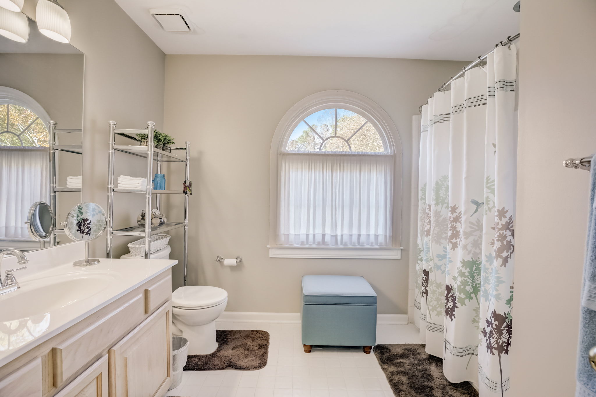 Picketts Ferry Dr-026