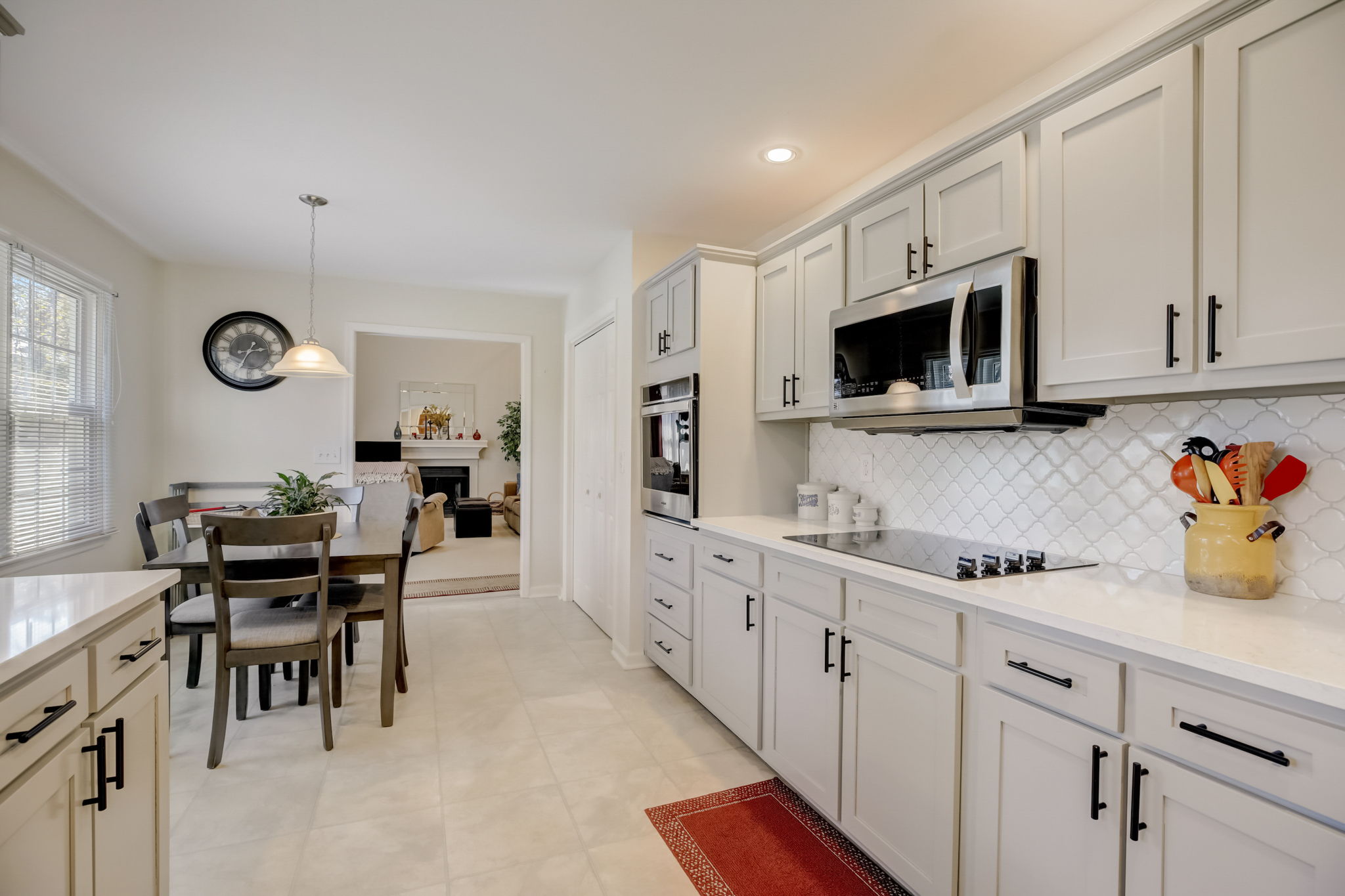 Picketts Ferry Dr-011