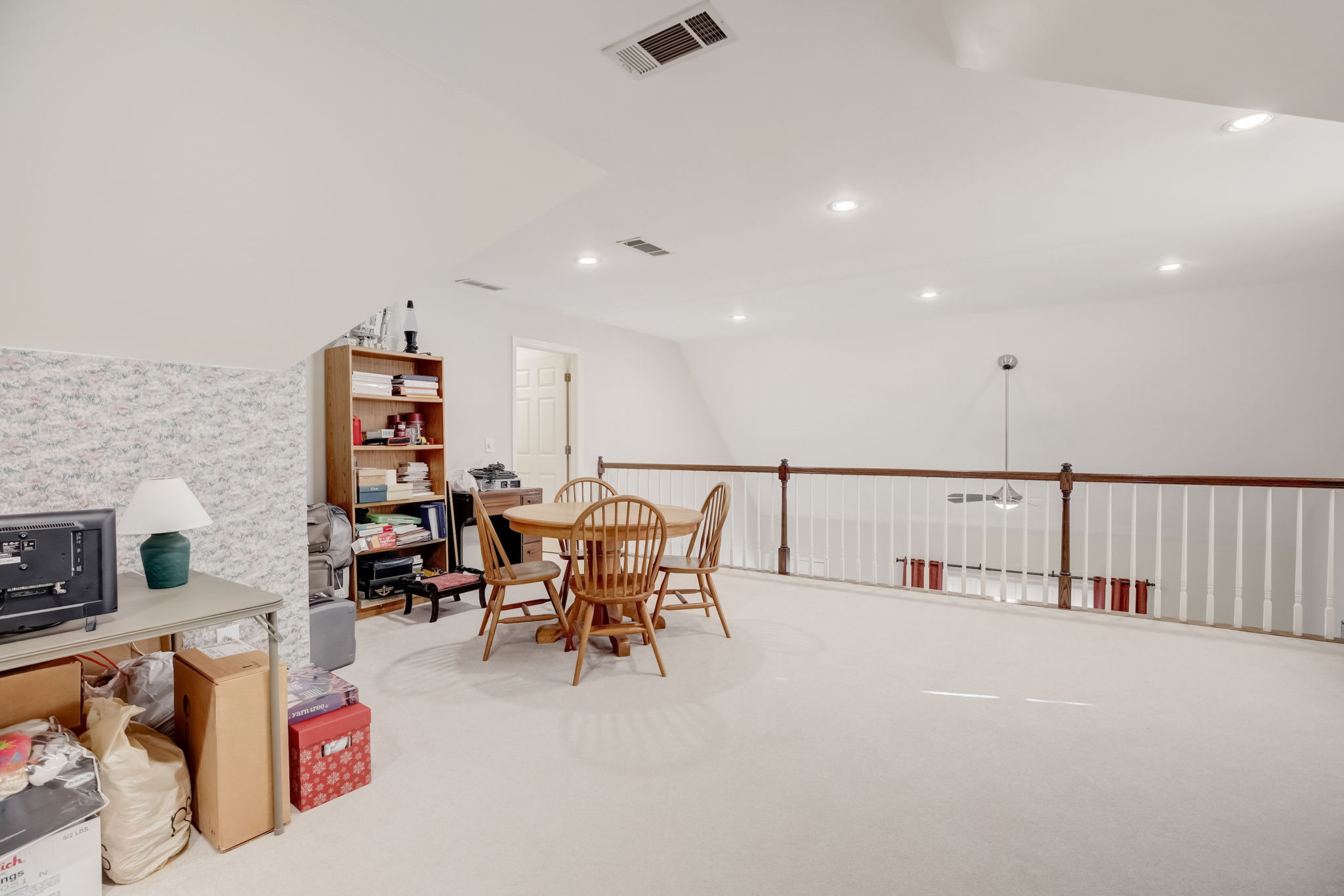 Picketts Ferry Dr-022