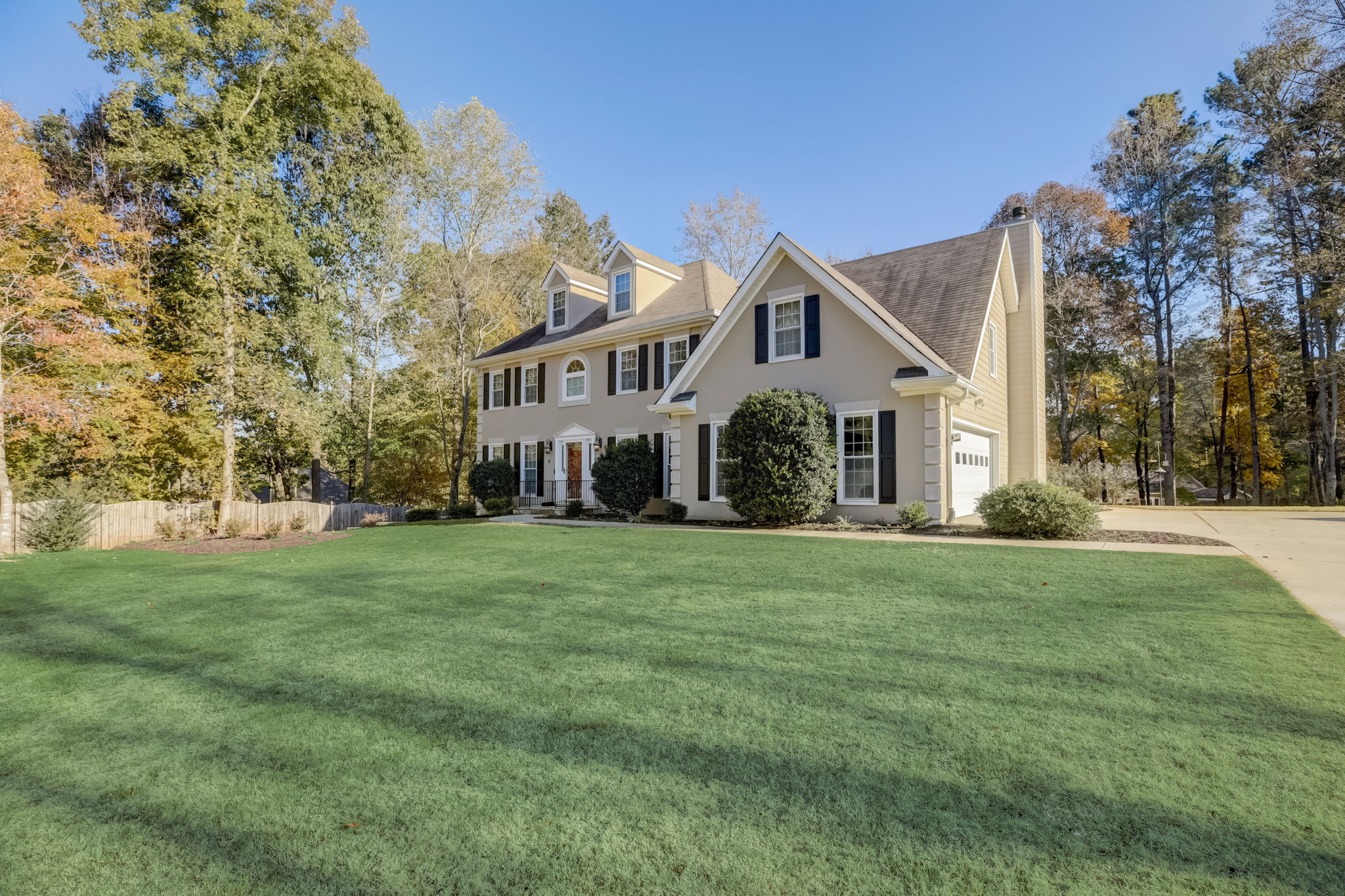 Picketts Ferry Dr-001