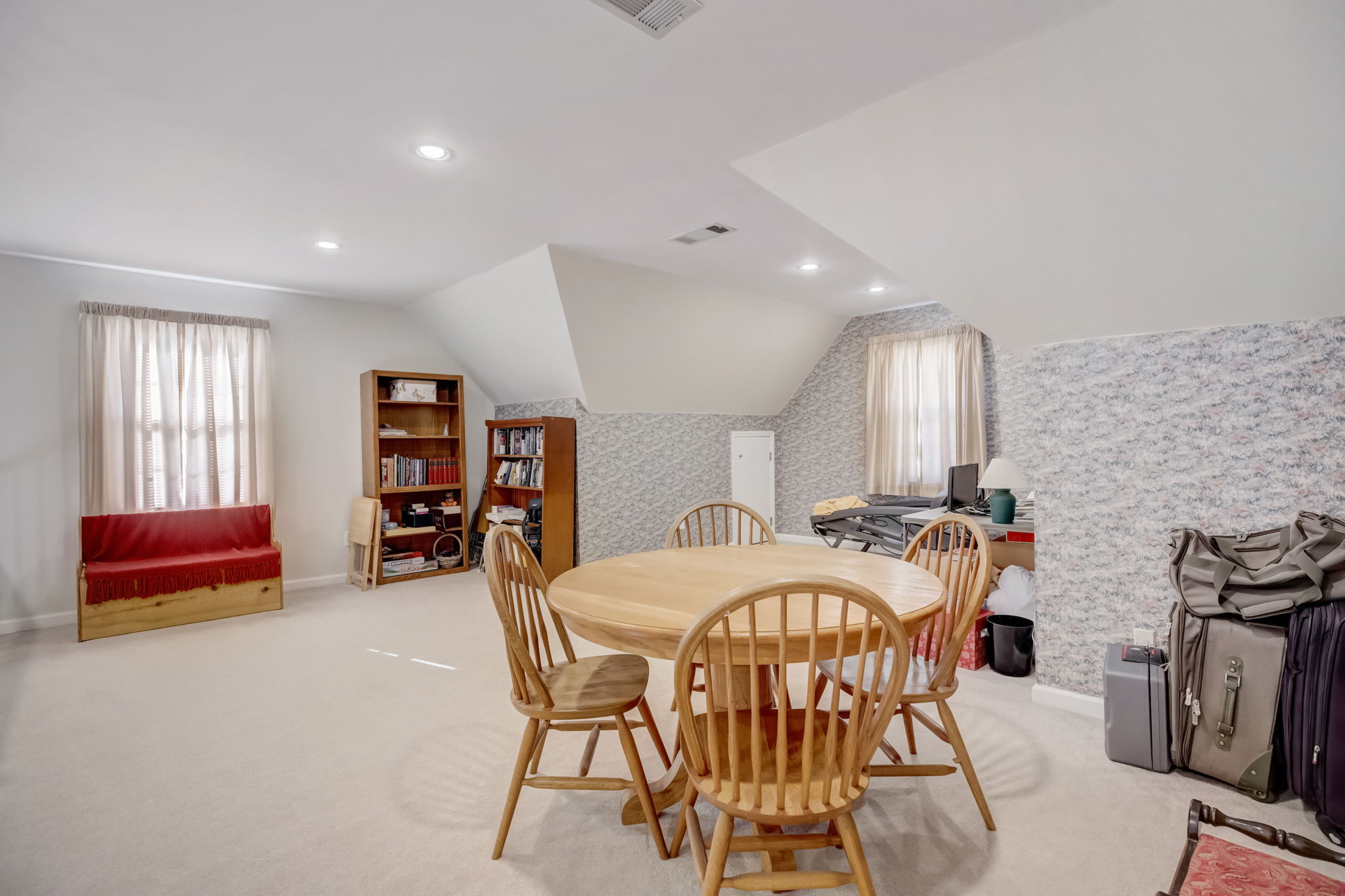 Picketts Ferry Dr-021