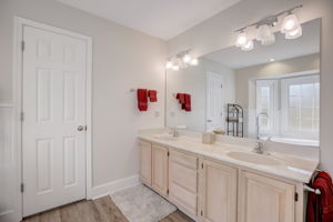 Picketts Ferry Dr-030