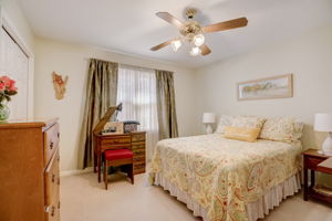 Picketts Ferry Dr-025