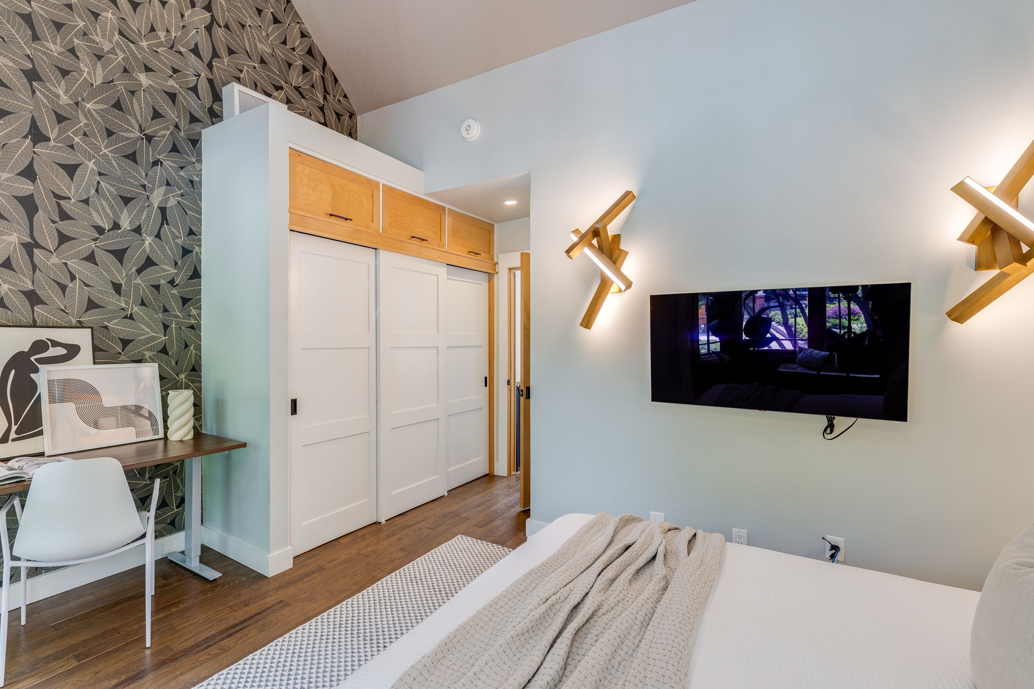 Toronto property showcase — delivered property photograph 29