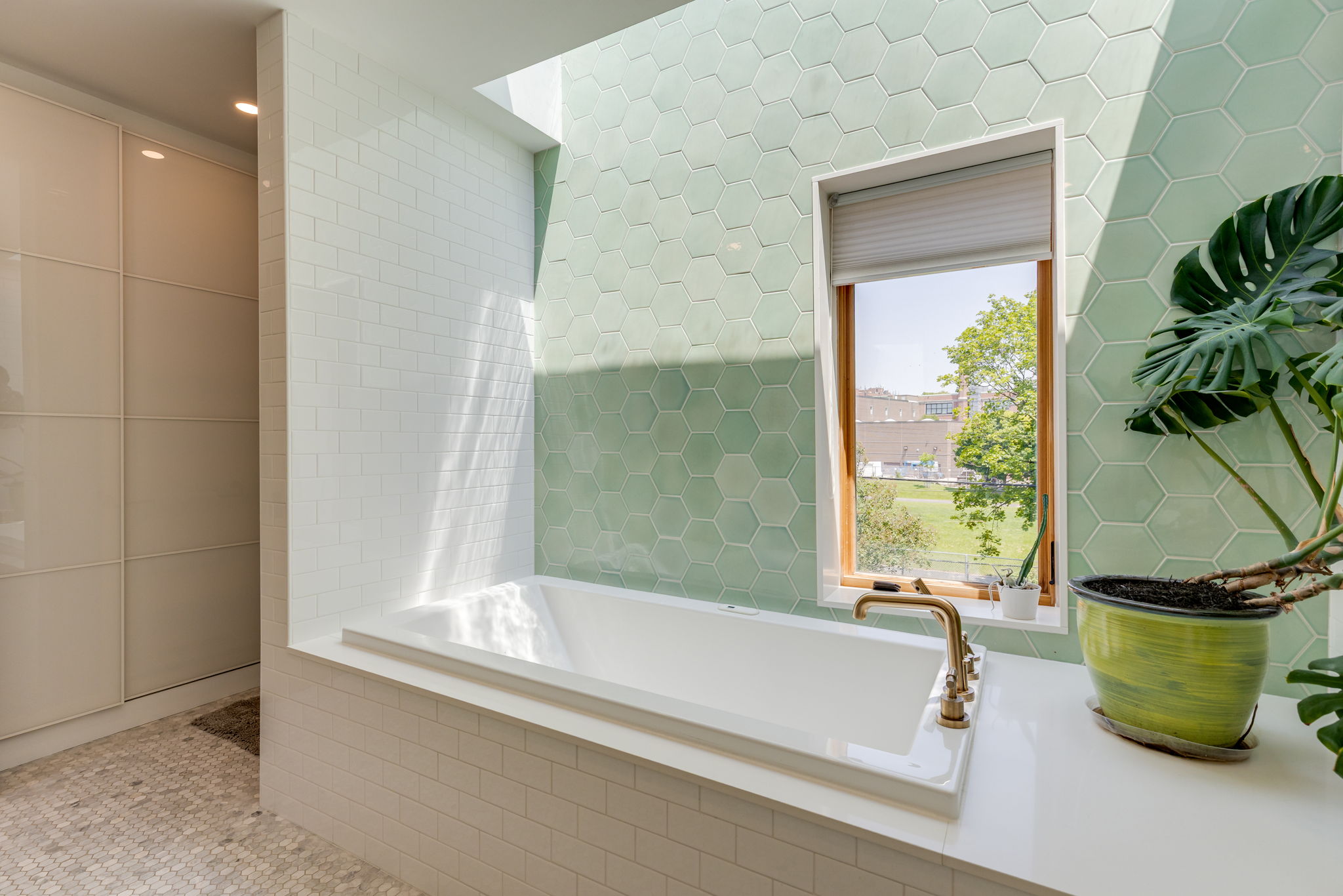 Toronto property showcase — delivered property photograph 33