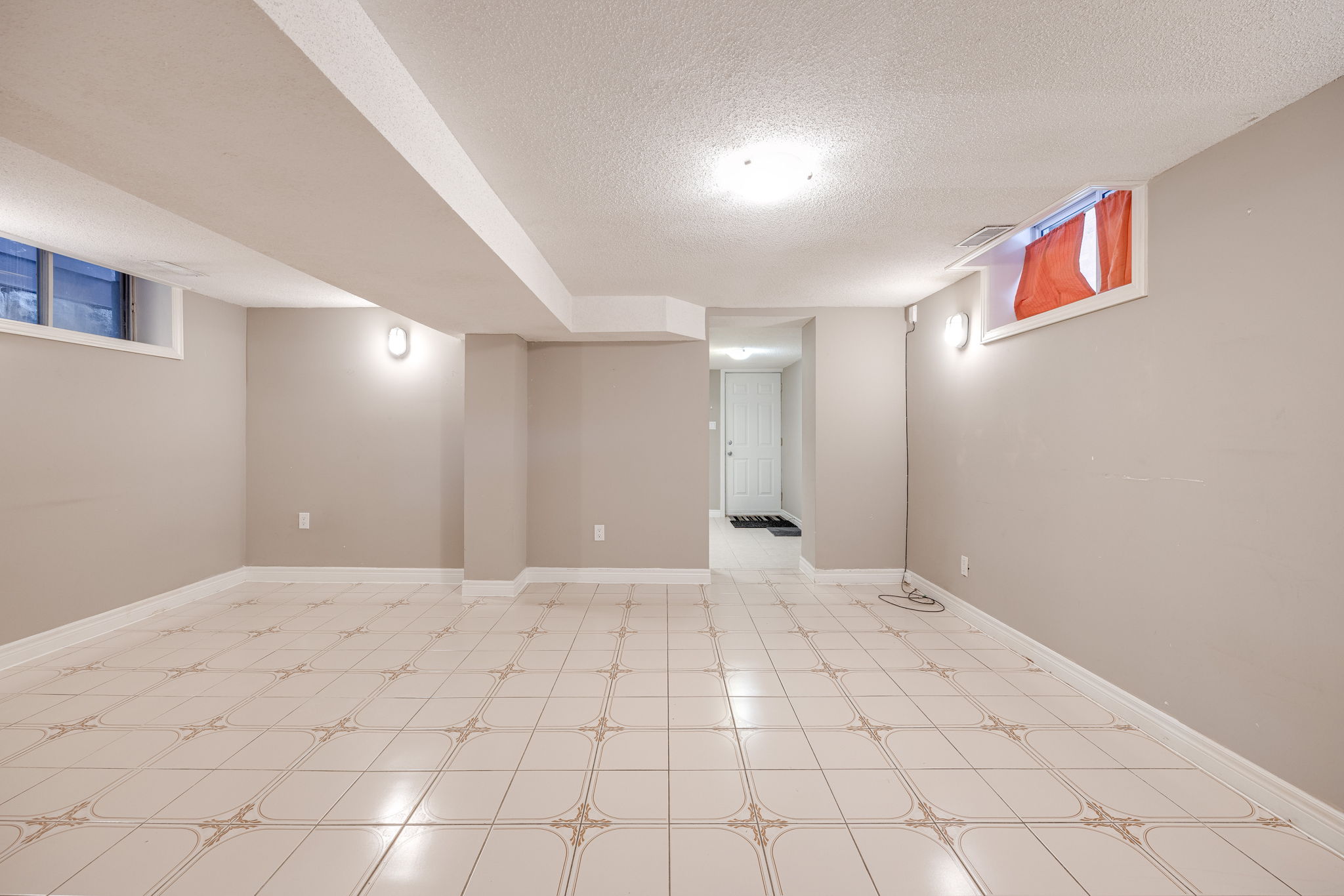 Toronto property showcase — delivered property photograph 27