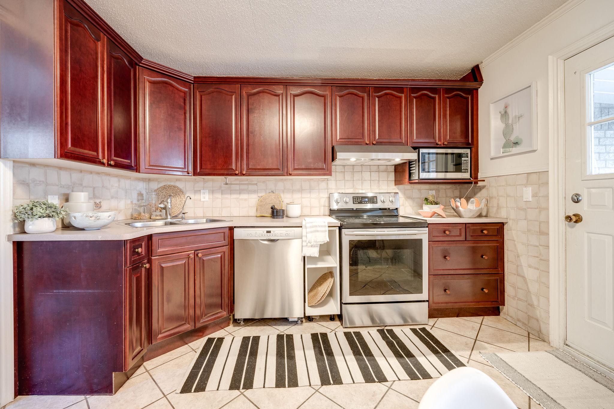 Toronto property showcase — delivered property photograph 14