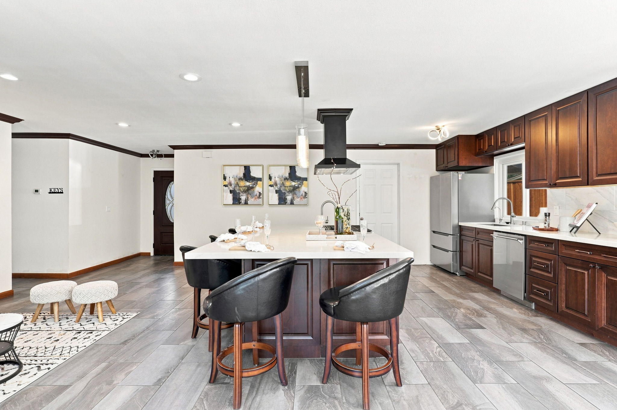 012_F8_570 Biscayne Ct