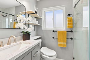 020_F8_570 Biscayne Ct