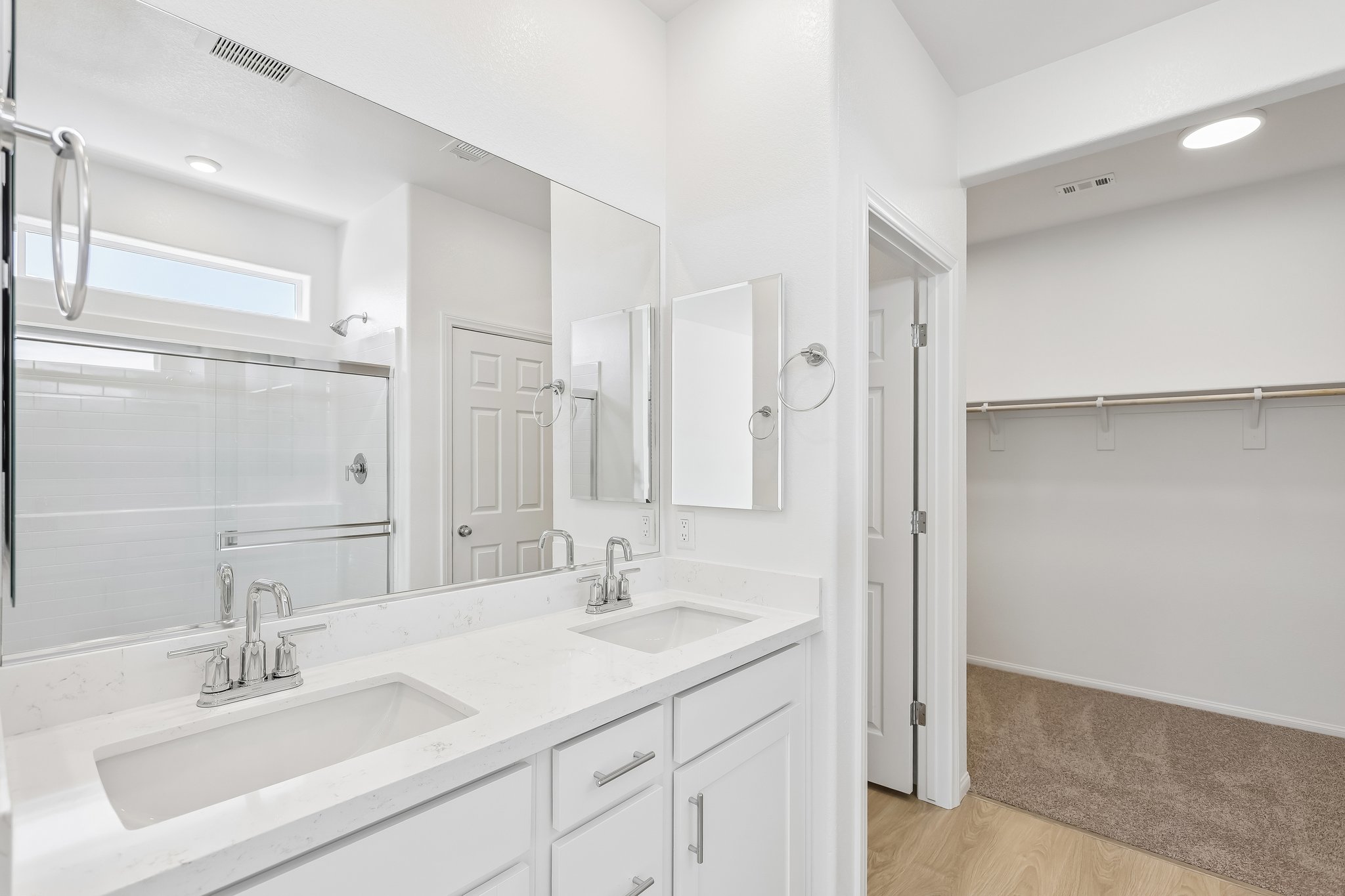 570 Hamilton Dr-S2710-028.jpg
