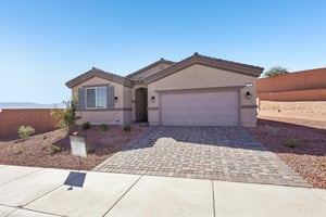 570 Hamilton Dr-S2710-003.jpg