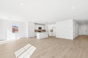 570 Hamilton Dr-S2710-006.jpg