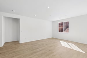 570 Hamilton Dr-S2710-024.jpg