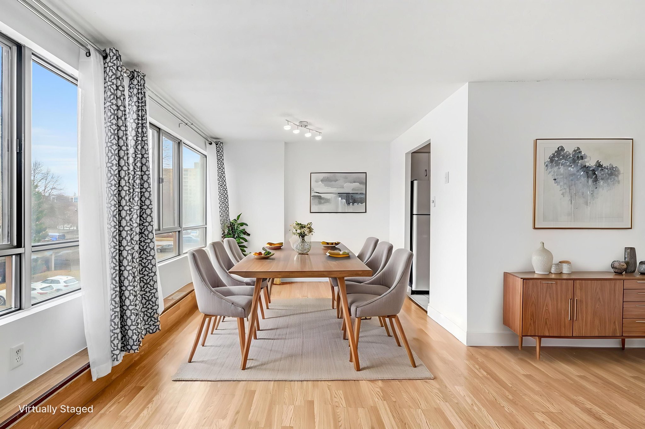 WM_04987_8_9 virtually staged.jpeg