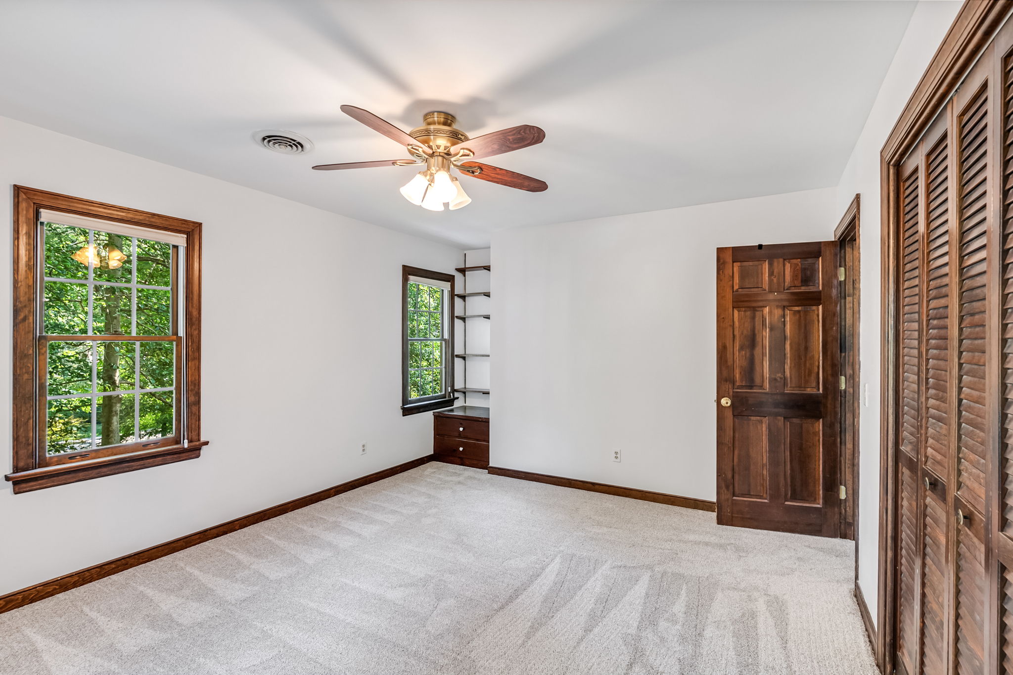  Photo 37