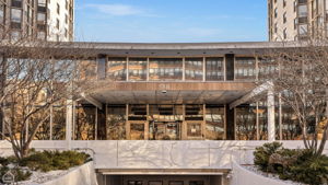 5701 N Sheridan Rd 28Q_001