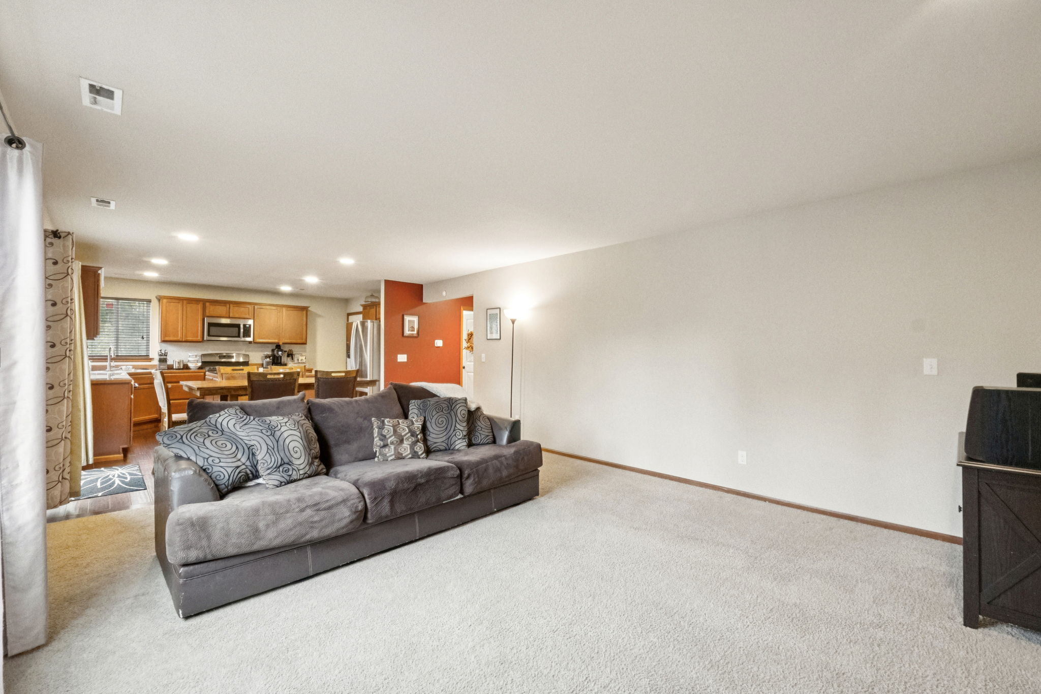 148th Pl NE-L0711-006